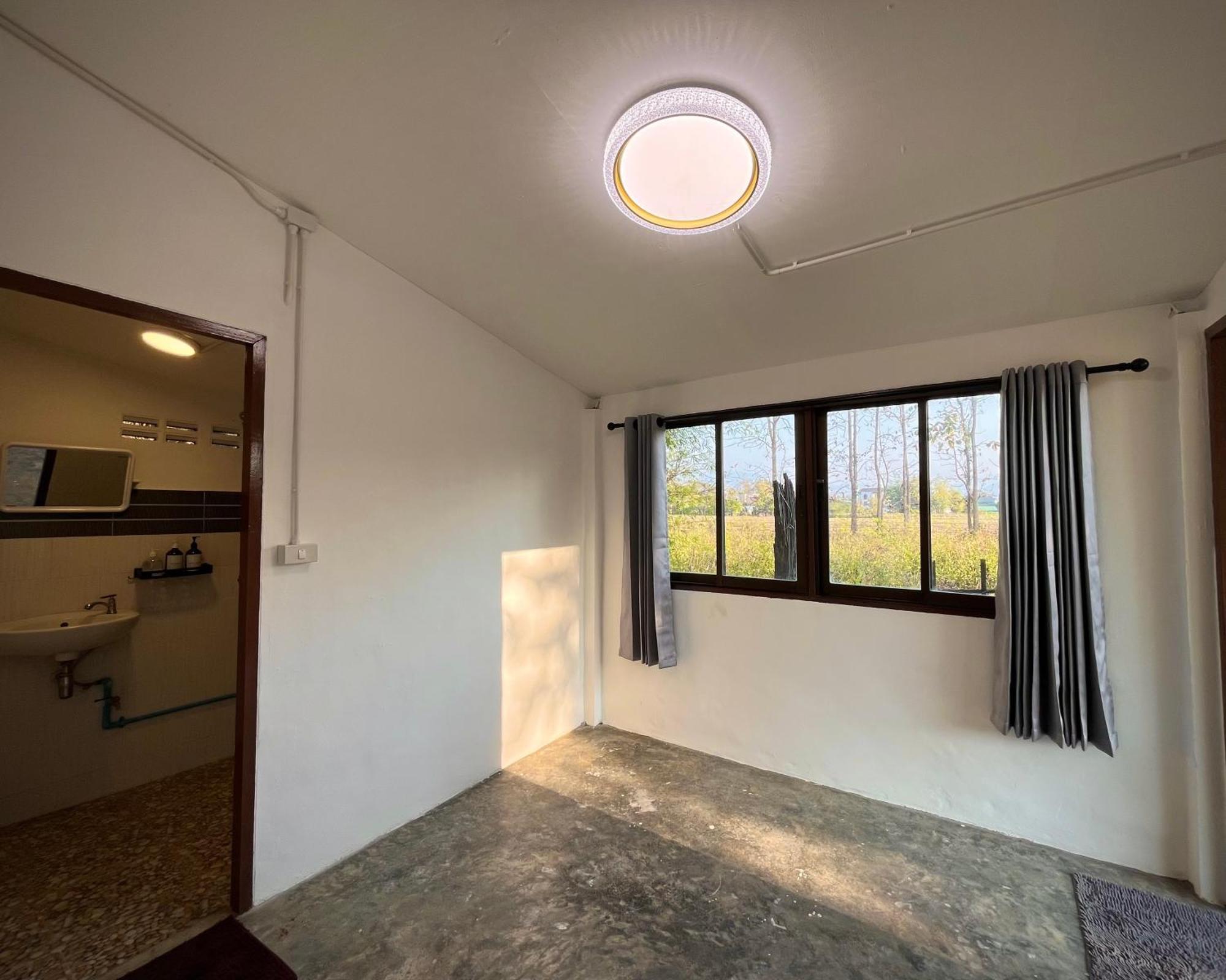 Misfits Hostel Пай Экстерьер фото